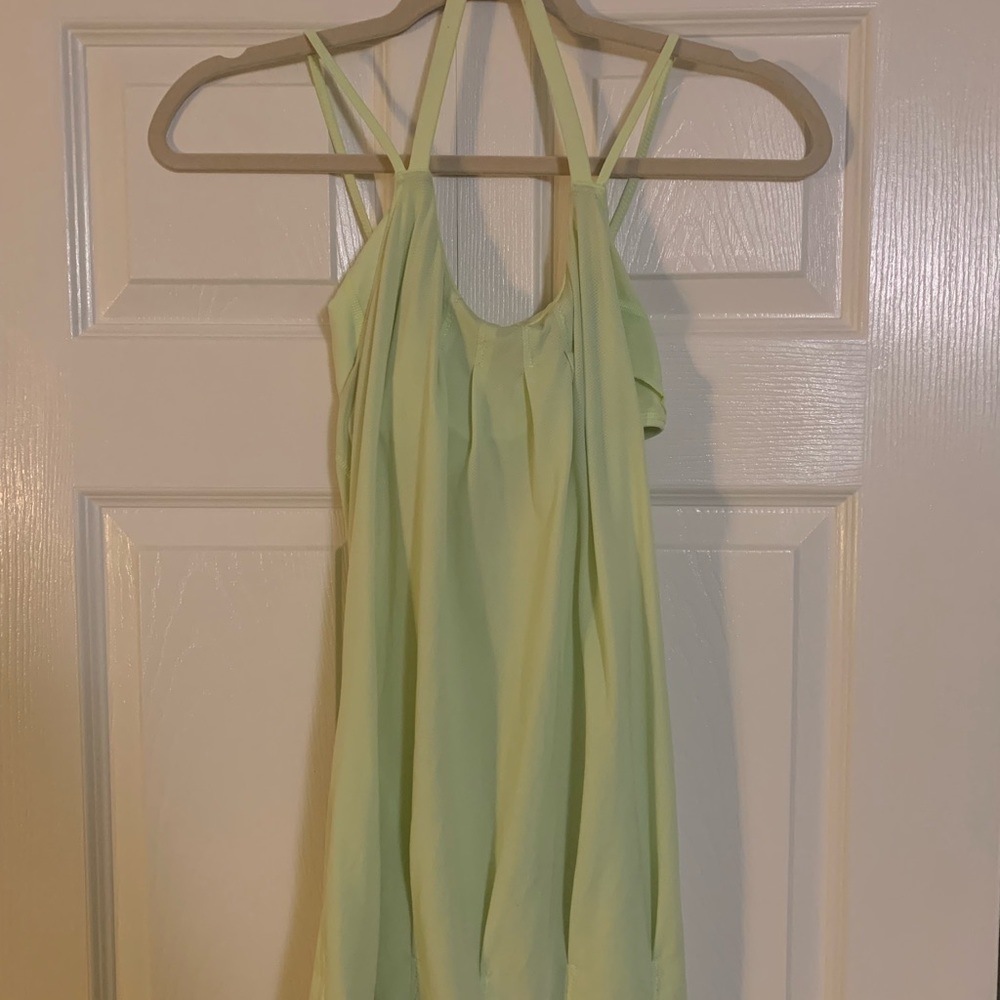 Lululemon Top Built in Bra Cross Strap Neck Draped Open Back Size 6 No Pads